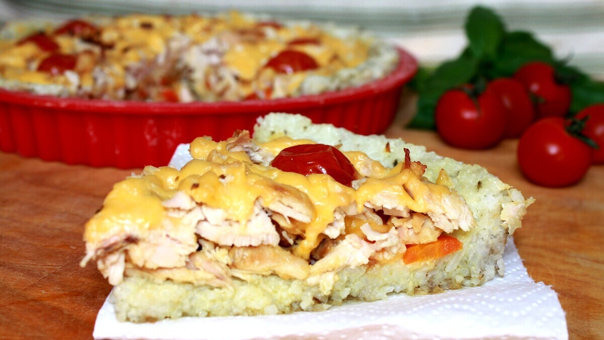 Рисовый пирог с куриной начинкой