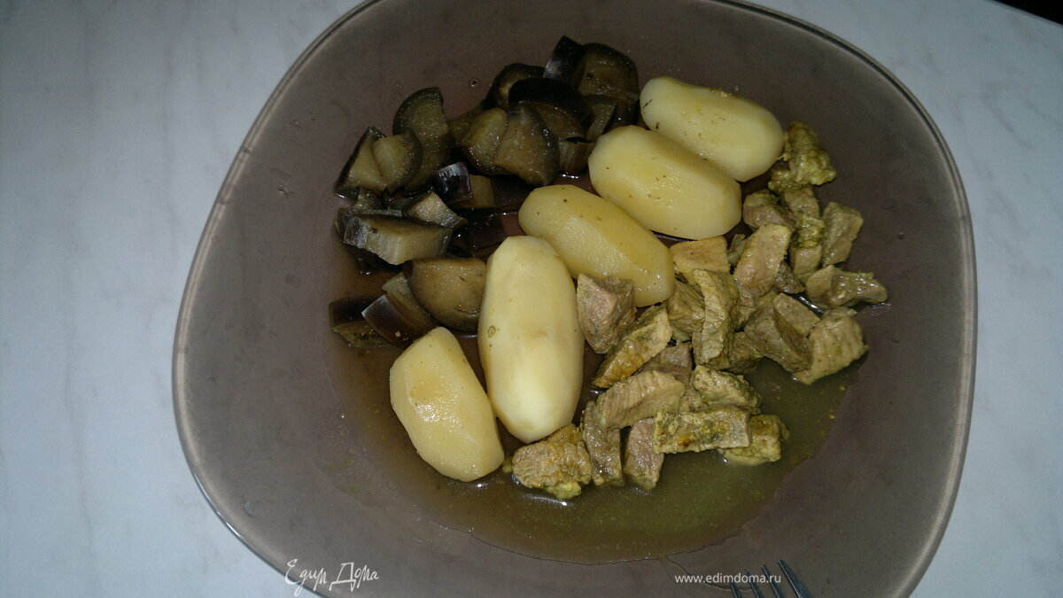 Картофель с баклажаном и свиная лопатка с кориандром и куркумой