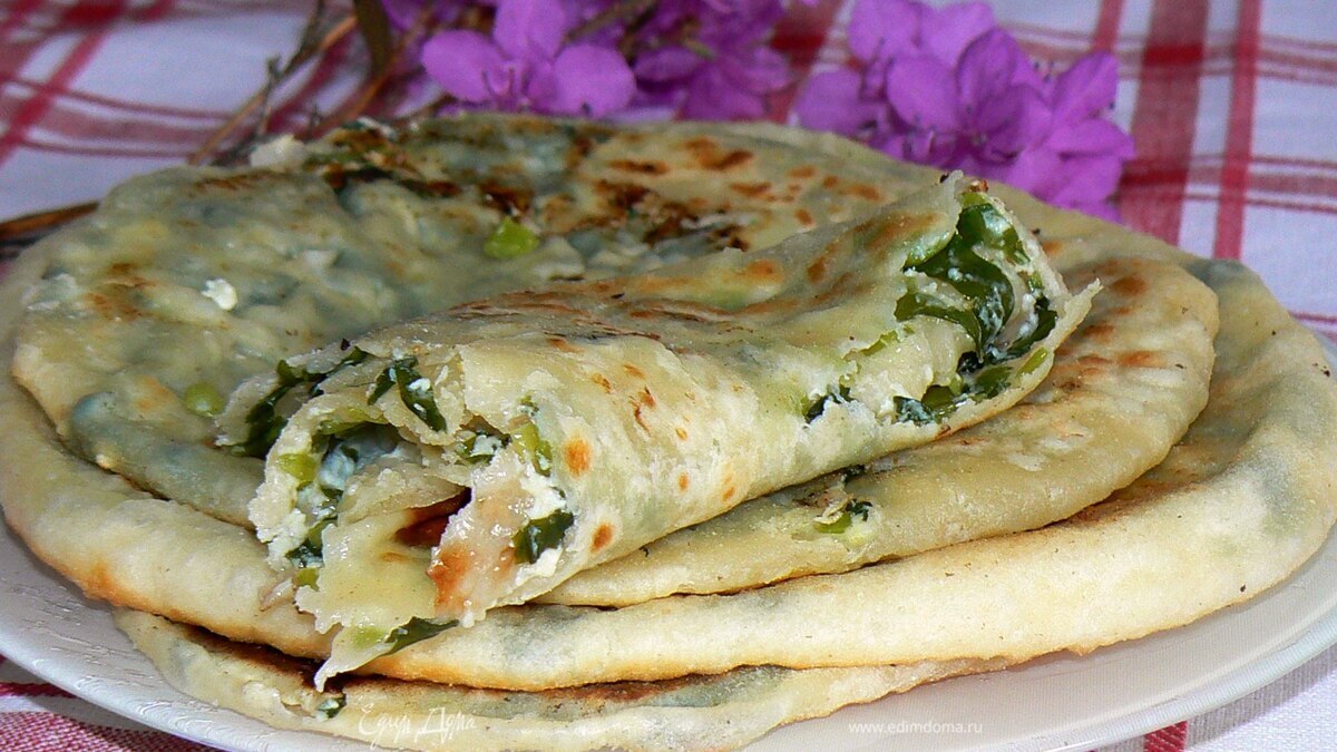 Осетинские лепешки с черемшой и сулугуни по-сибирски 