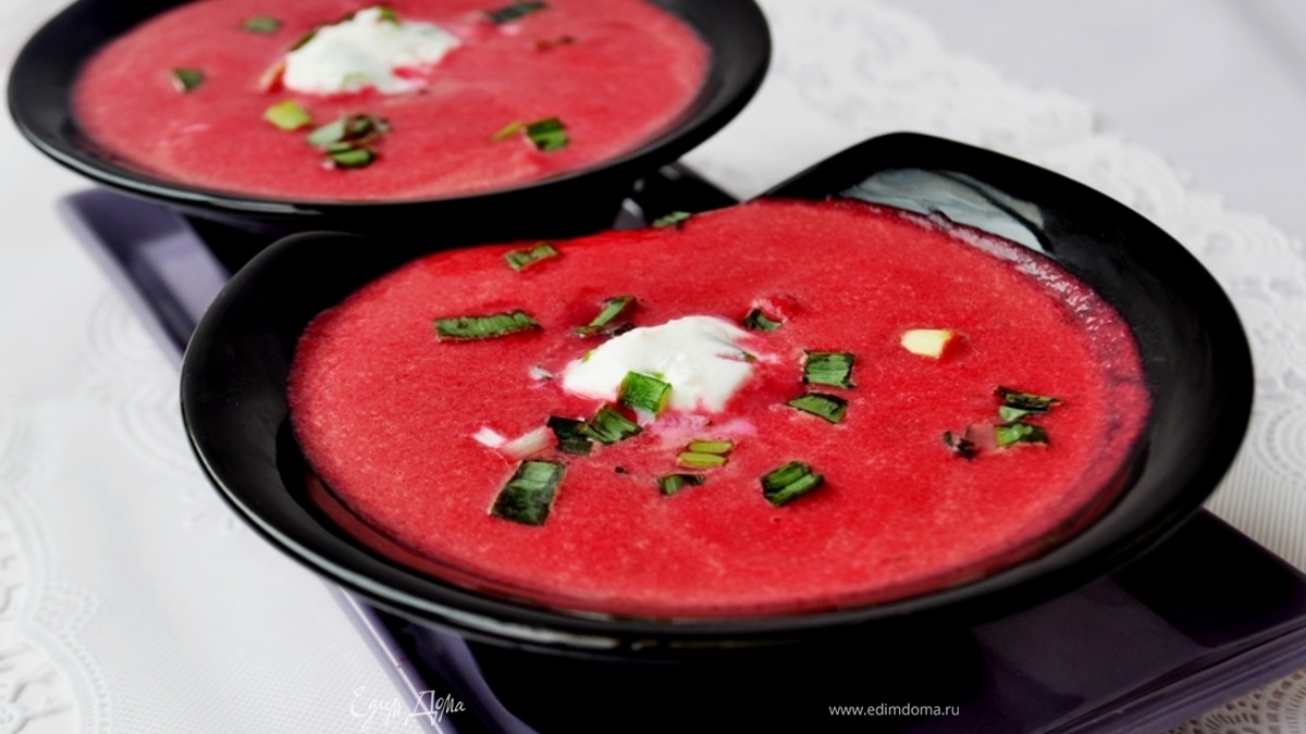 Суп-пюре из свеклы с апельсином и замороженным йогуртом