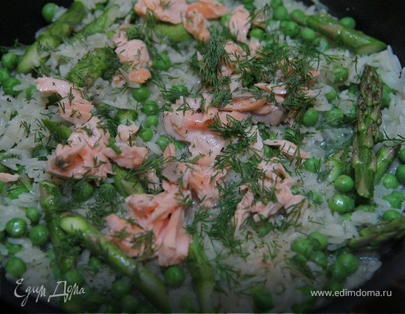 Весенний плов с семгой и спаржей Весенний плов с семгой и спаржей