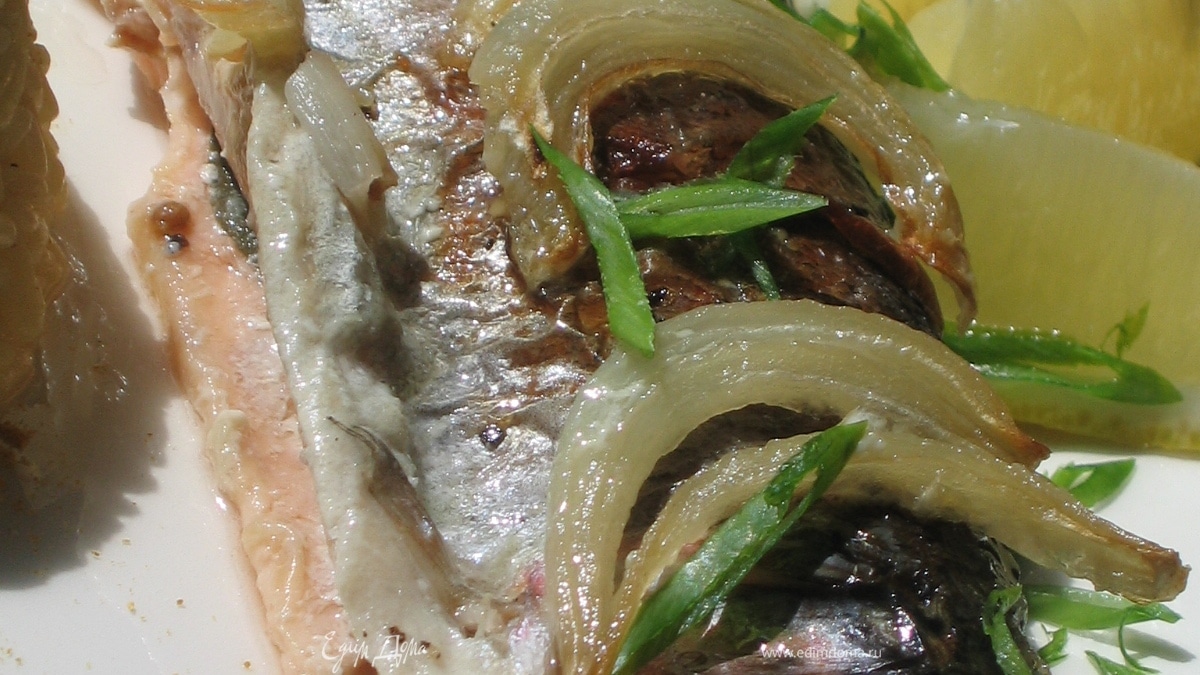 Микижа в сметанно-луковом соусе с рисом и карри