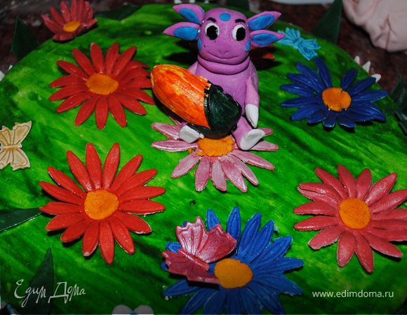 Торт "Лунтик на цветной поляне"