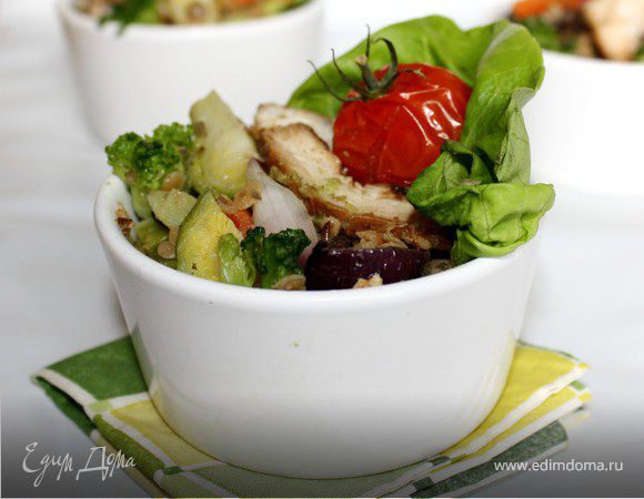 Теплый салат из чечевицы с соусом «Гуакамоле» Теплый салат из чечевицы с соусом «Гуакамоле»