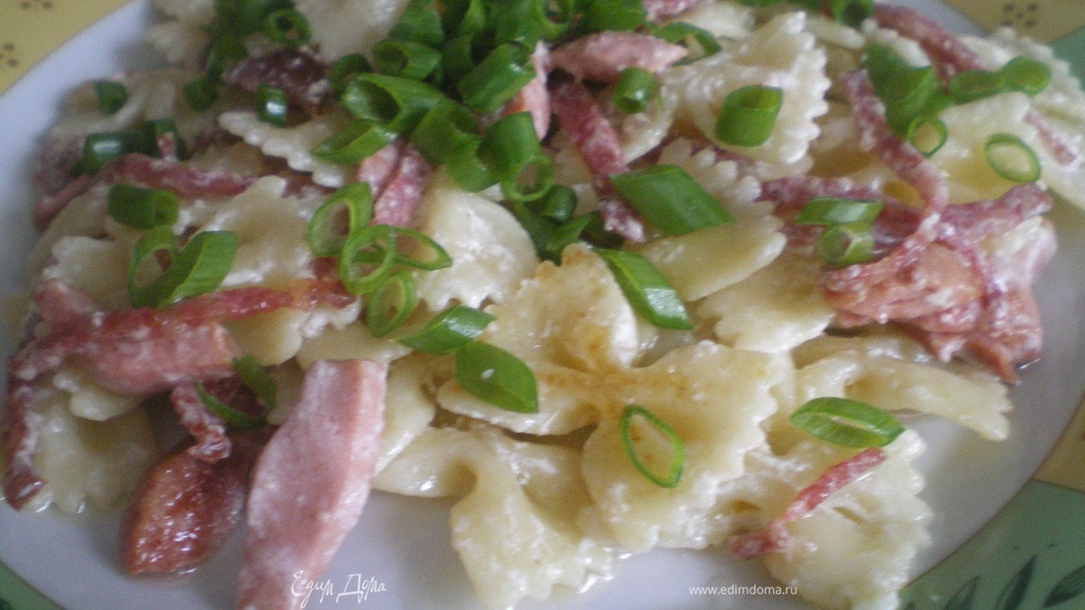 "Бантики" в сметанном соусе