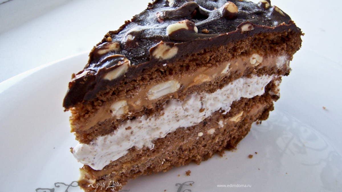 Торт "Сникерс" с ореховой нугой