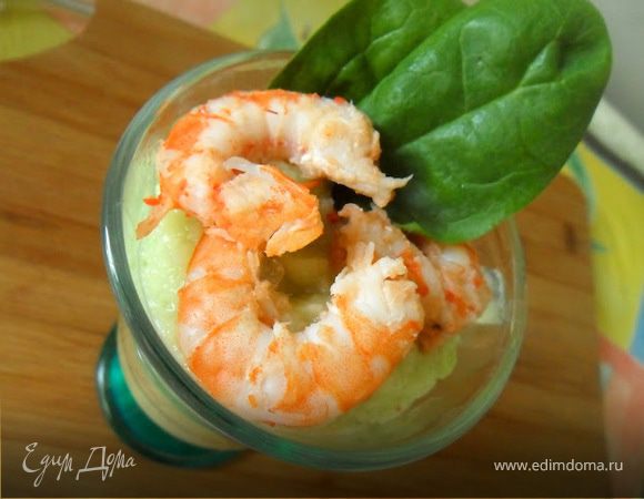 Яблочный мусс с авокадо и креветками