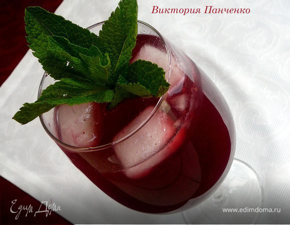 Лимонад из черной смородины Лимонад из черной смородины