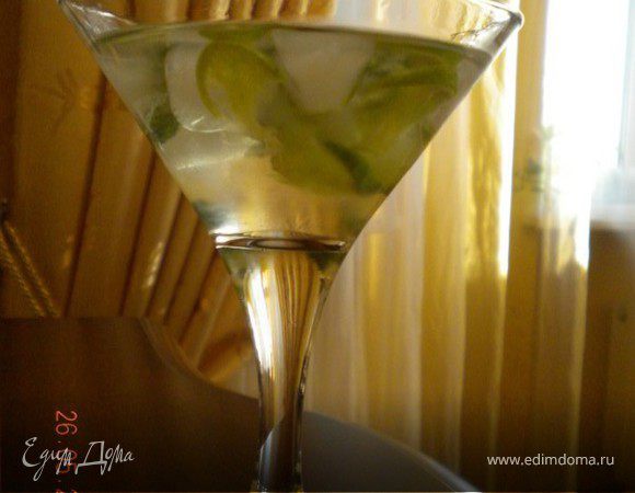  Коктейль "Мятно-лаймовое удовольствие"