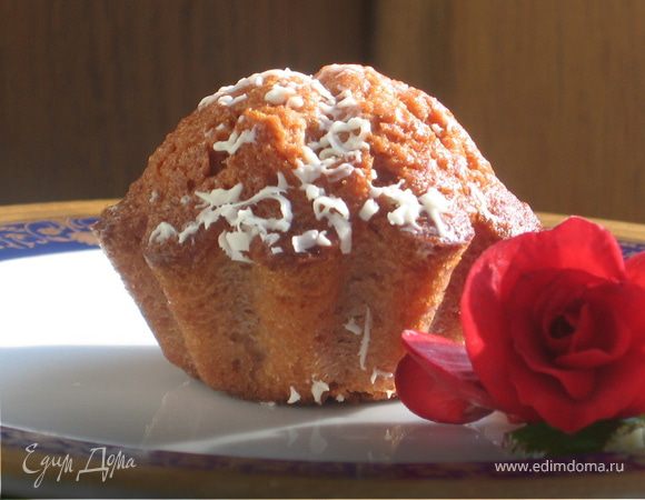 Маффины из белого шоколада и клубники Маффины из белого шоколада и клубники