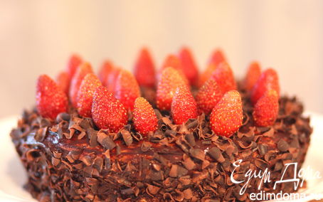 Рецепт Шоколадный торт с клубникой