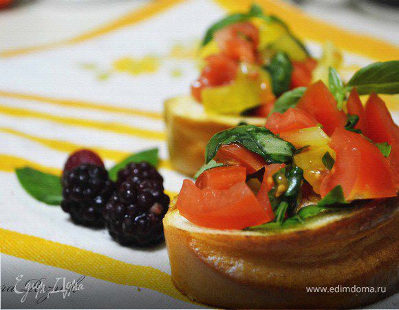 Брускетта с томатами