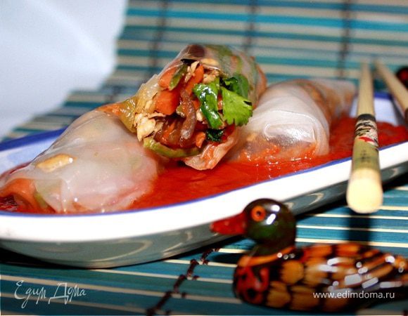 Вьетнамские рисовые блинчики в кисло-сладком соусе