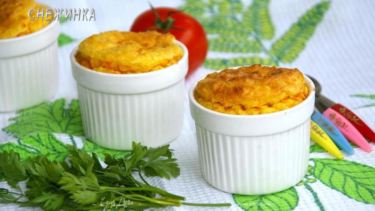 Сочное куриное филе под рисово-морковным суфле