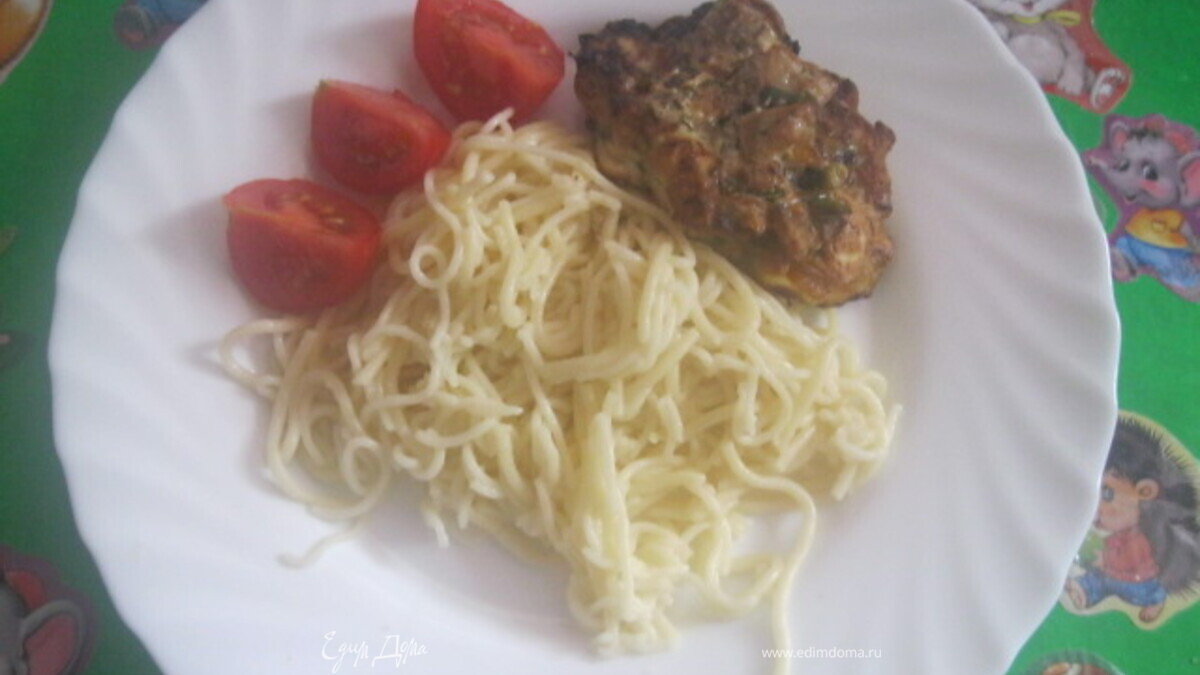 Куриные котлетки с грибным соусом