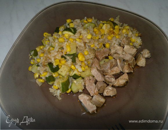 Рис с кукурозой, цукини и свиная лопатка с паприкой и эстрагоном