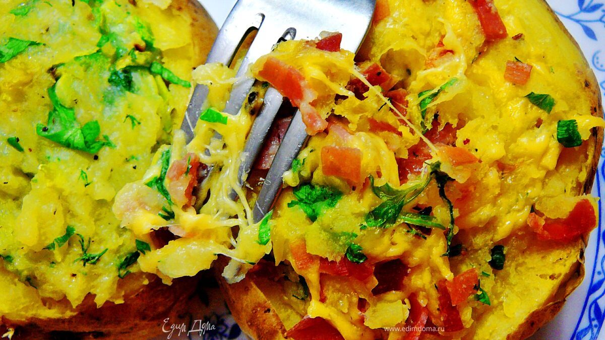 Дважды запеченный картофель с двумя начинками