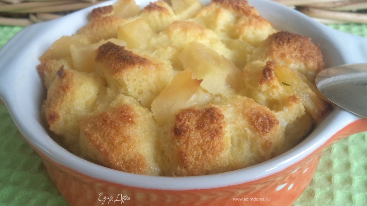 Хлебный пудинг с карамельным яблочком 
