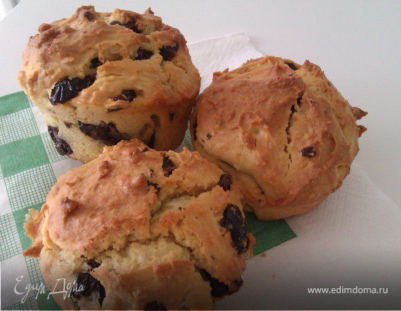 Маффины с творогом, шоколадом и вяленой клюквой