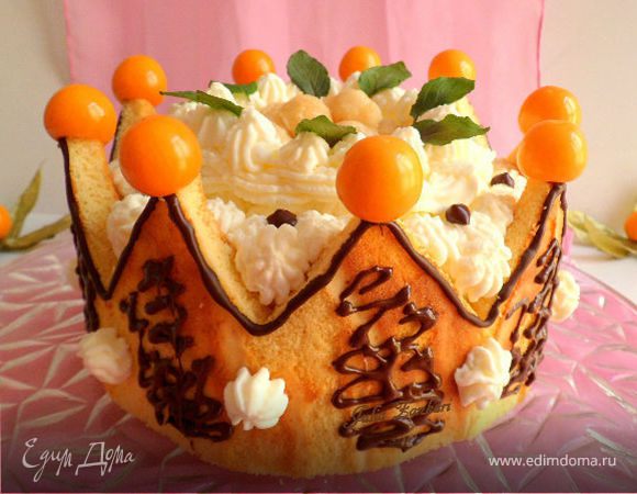 Торт "Корона" с клубничным желе-муссом и кремом из взбитых сливок
