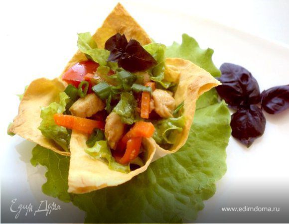 Салат с курицей в апельсиновом соусе Салат с курицей в апельсиновом соусе