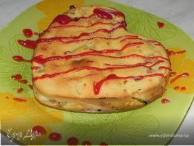 Персиковый пирог с клубничным кули