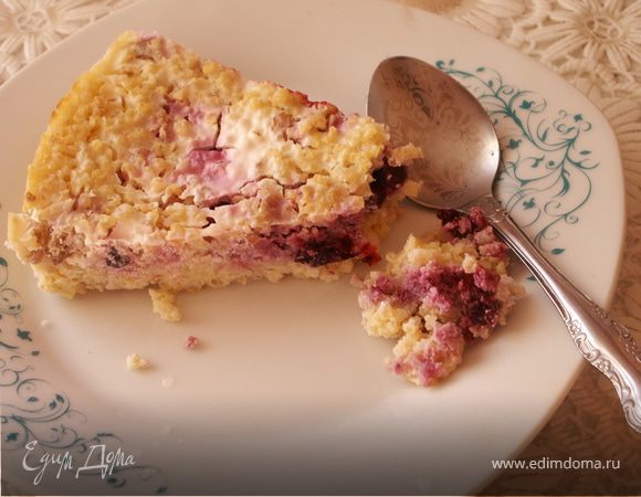 Запеканка из пшенки с ягодами и орехами