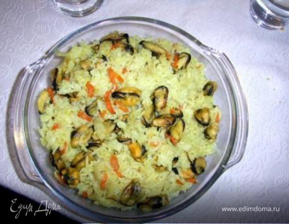 Плов с рыбой и мидиями