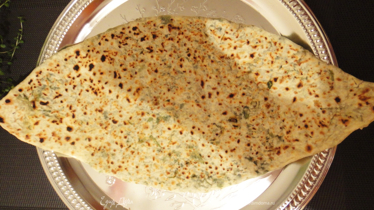 Женгялов хац (переводится как хлеб с травами)