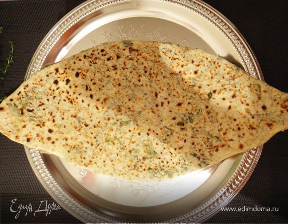 Женгялов хац (переводится как хлеб с травами) Женгялов хац (переводится как хлеб с травами)