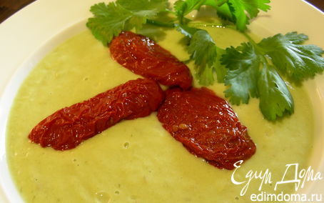 Рецепт Суп-пюре из авокадо с кинзой и вялеными томатами