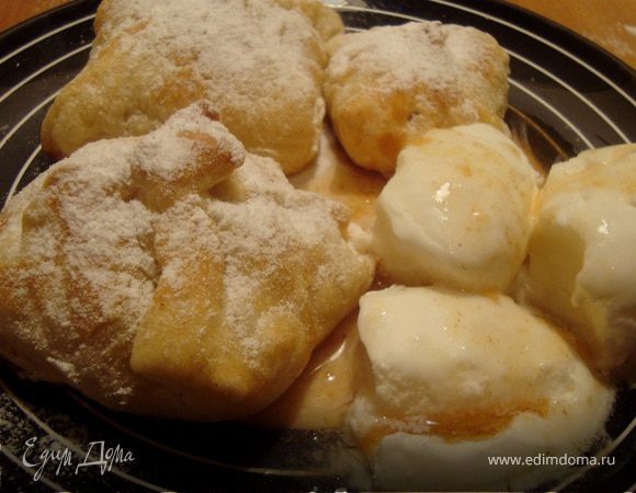 Cлоеные конвертики с яблоками и грушами