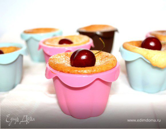 Маффины с рикоттой и черешней