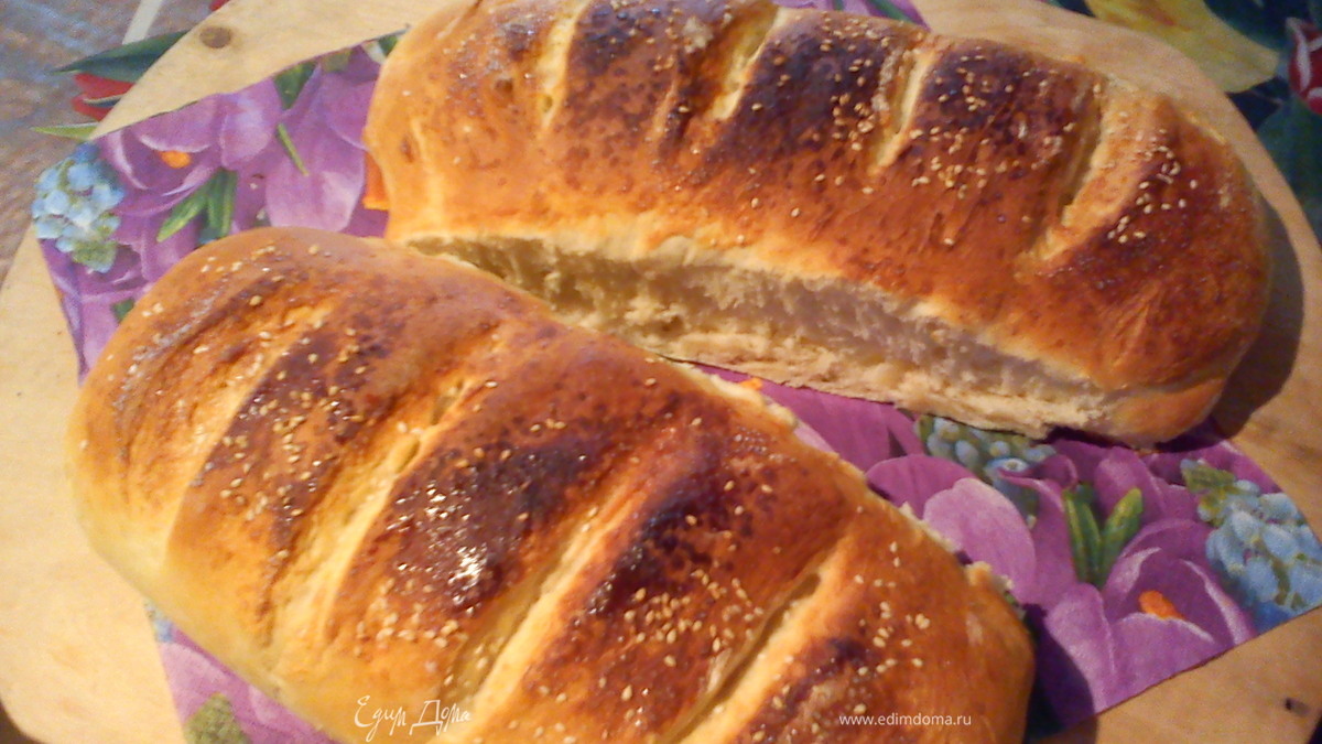 Сдобные батоны с корицей