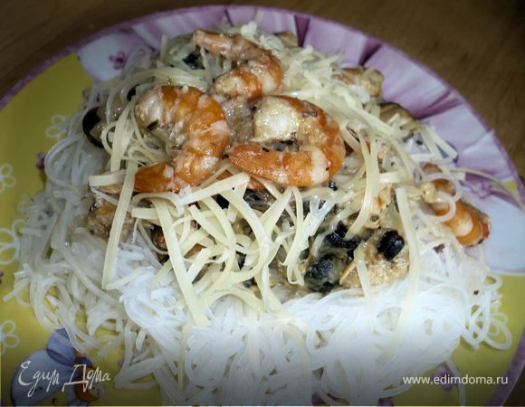 Фунчоза с мидиями и креветками Фунчоза с мидиями и креветками