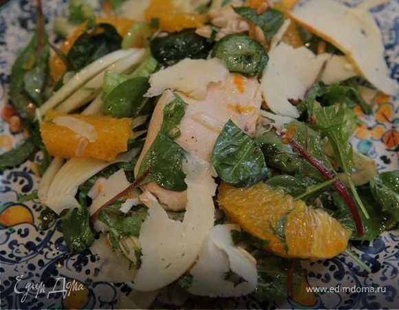 Салат с куриной грудкой, фенхелем и сельдереем Салат с куриной грудкой, фенхелем и сельдереем