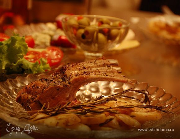 Бараньи ребрышки с картофелем Бараньи ребрышки с картофелем