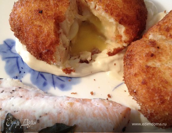 Перепелиное яйцо в картофельной шубке Перепелиное яйцо в картофельной шубке