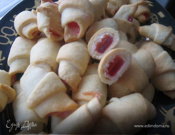 Рассыпчатые рогалики "Вкус детства" на сметанно-дрожжевом тесте