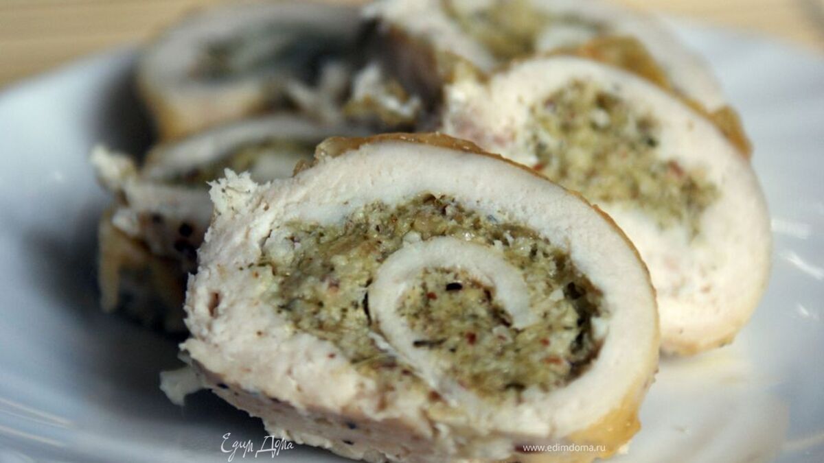 Куриные рулетики с миндально-мятной начинкой