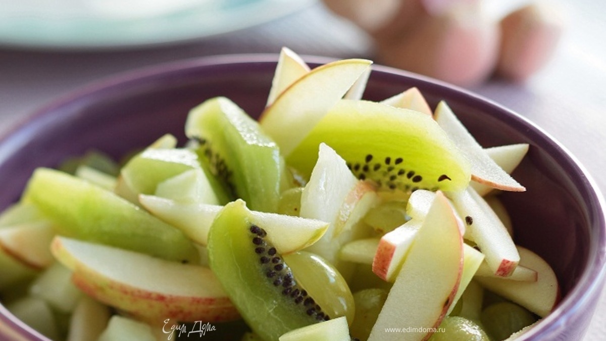 Зеленый фруктовый салат