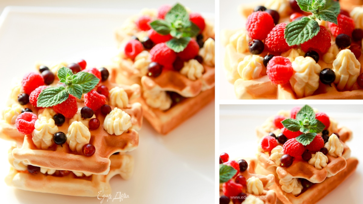 Бельгийские вафли с ягодами и взбитыми сливками