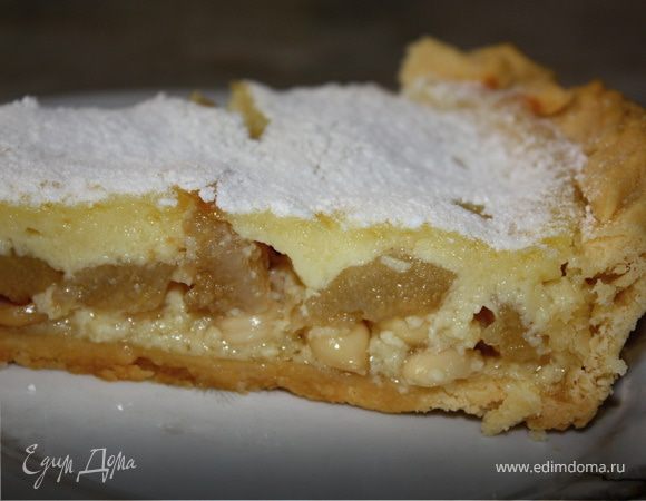 Грушевый тарт с заварным кремом и абрикосовыми косточками Грушевый тарт с заварным кремом и абрикосовыми косточками