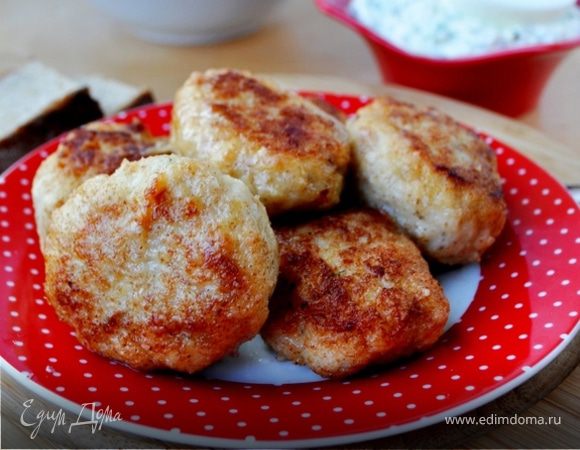 Котлеты из судака с соусом Котлеты из судака с соусом