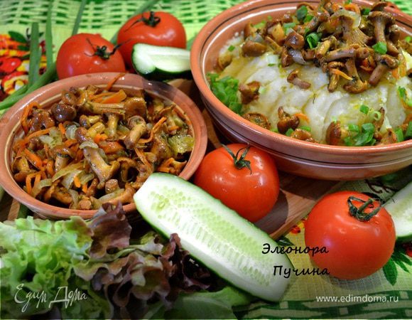 Жареные лисички с пюре Жареные лисички с пюре