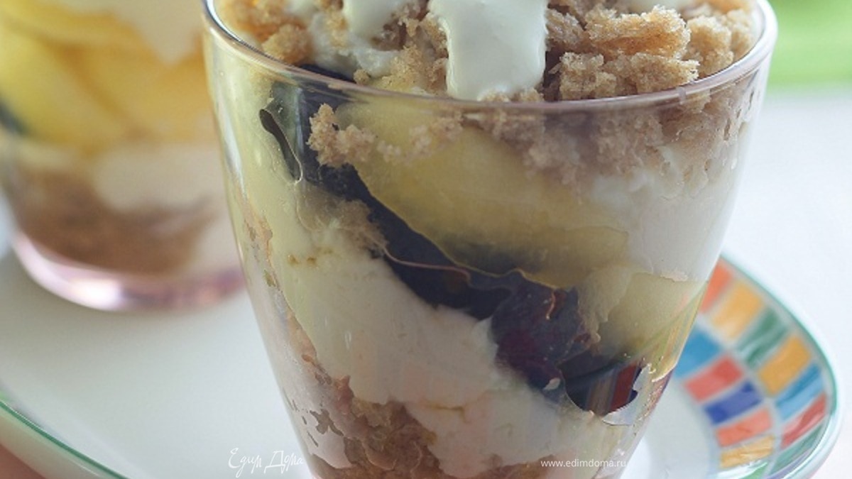 Творожно-фруктовый десерт с хлебом 