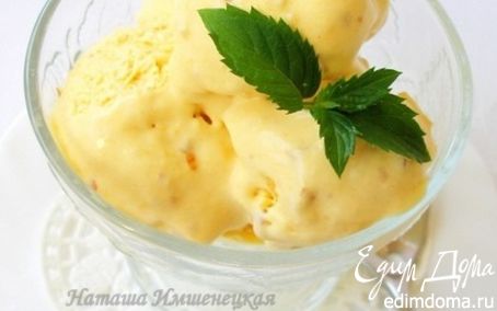 Рецепт Персиковое мороженое с миндалем