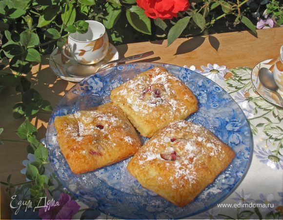 Творожные пирожные с вишней Творожные пирожные с вишней