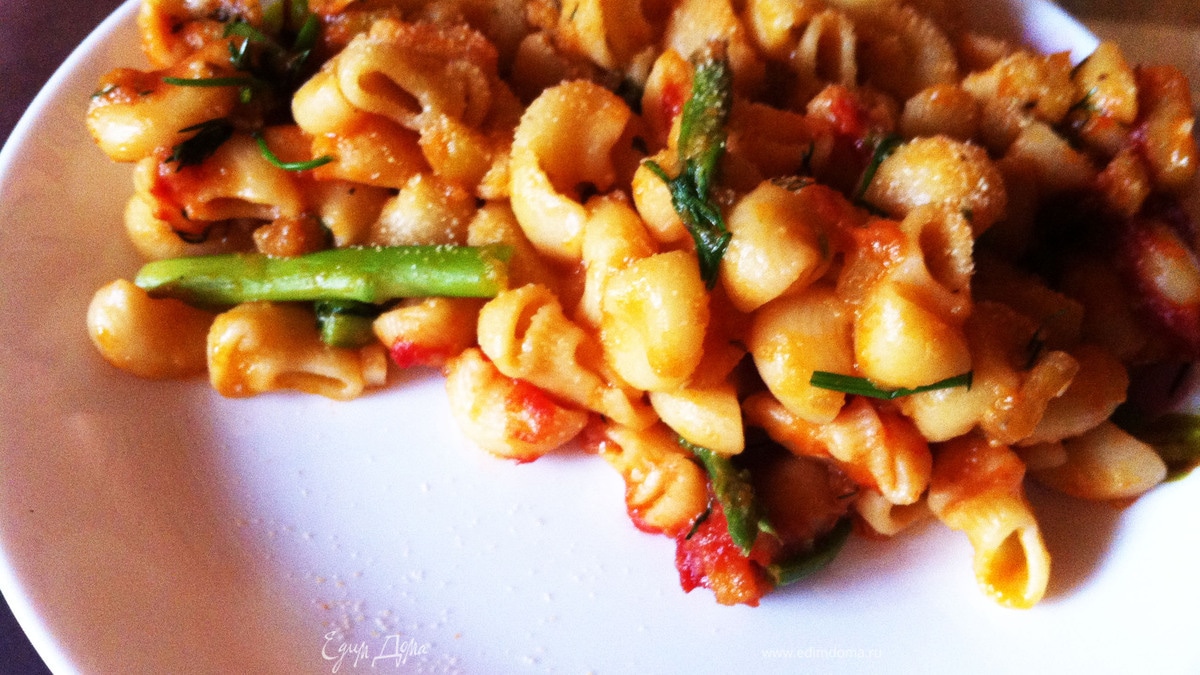 Макароны с овощным соусом