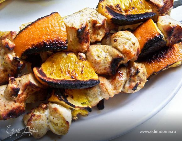 Шашлык из куриного филе с апельсинами